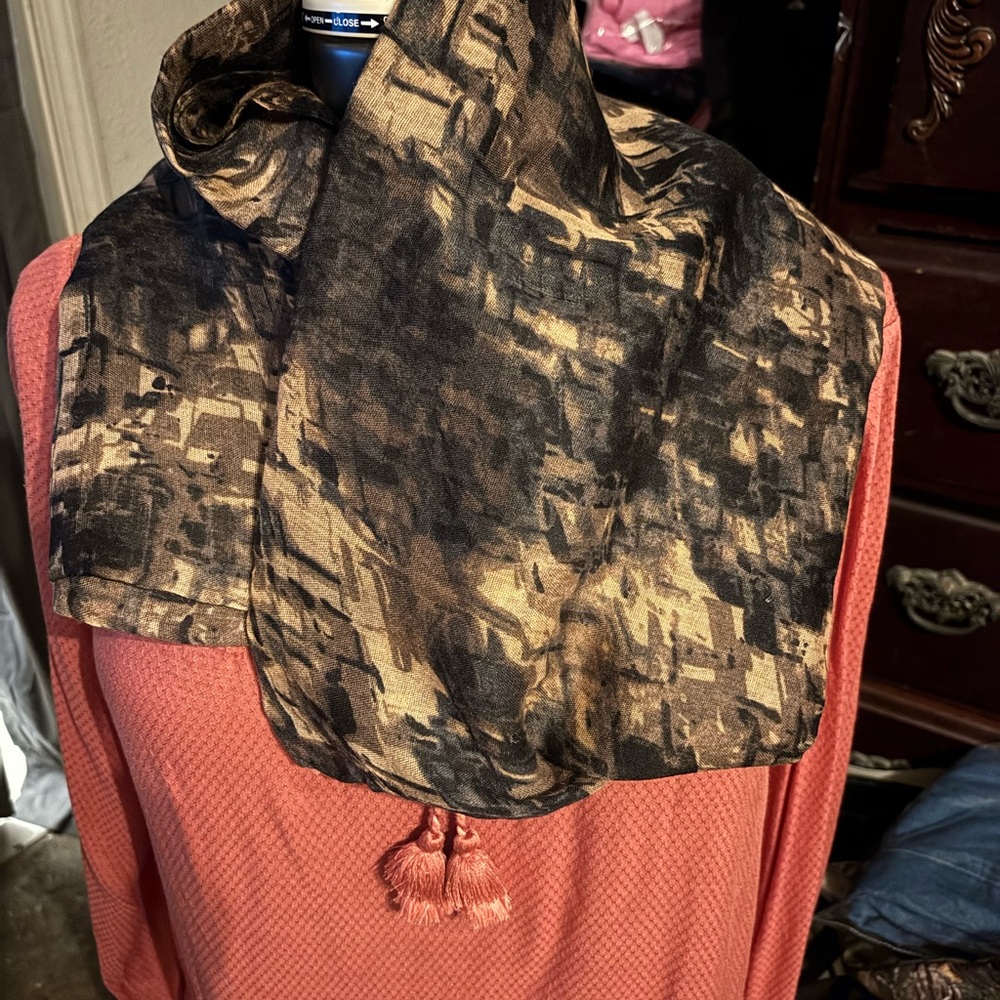 Chic Multicolor Patterned Scarf - Picture 2 of 13